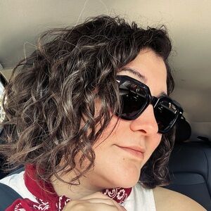 Meet your Posher, Vanessa